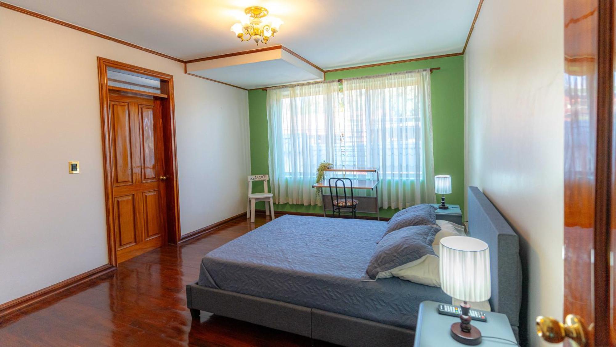 Casa Familiar La Tortuga Bed & Breakfast Heredia Exterior photo