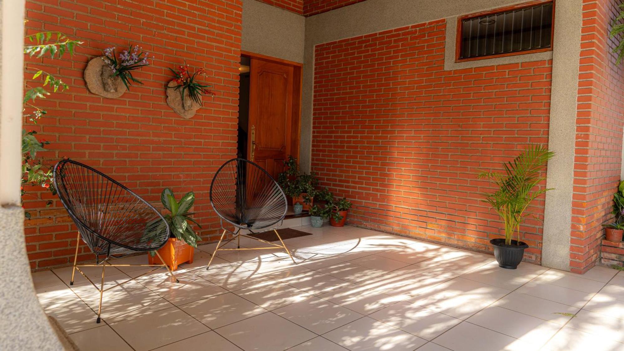 Casa Familiar La Tortuga Bed & Breakfast Heredia Exterior photo