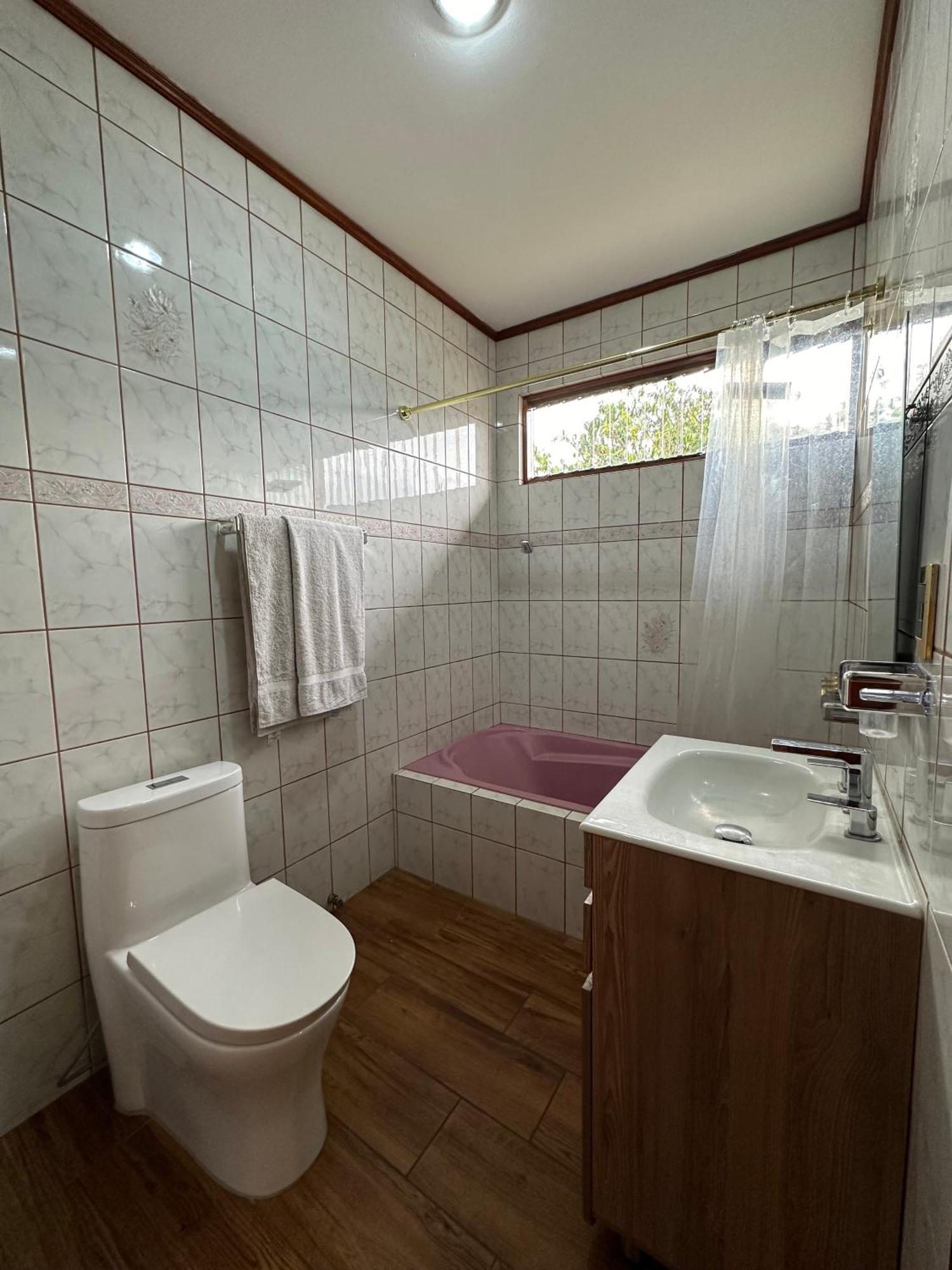 Casa Familiar La Tortuga Bed & Breakfast Heredia Exterior photo