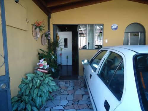 Casa Familiar La Tortuga Bed & Breakfast Heredia Exterior photo